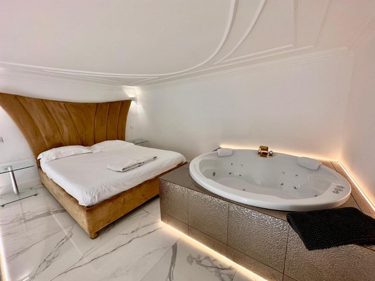 شقة Jacuzzi Sinagoga View بودابست المظهر الخارجي الصورة