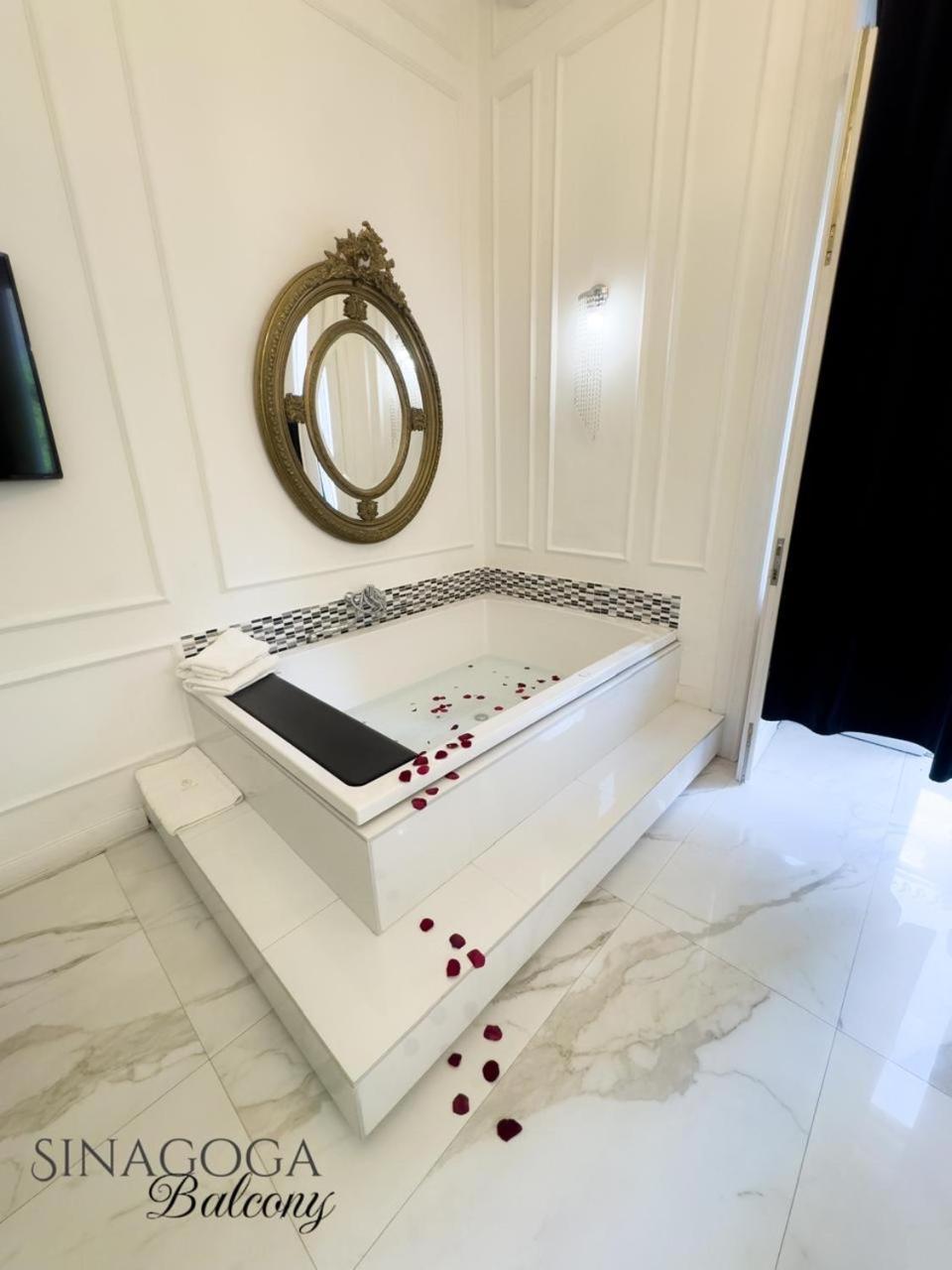 شقة Jacuzzi Sinagoga View بودابست المظهر الخارجي الصورة